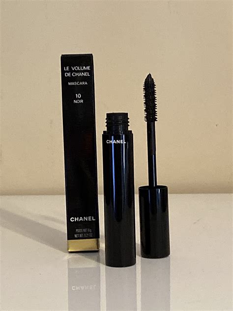 le volume revolution de chanel mascara review|Chanel noir mascara boots.